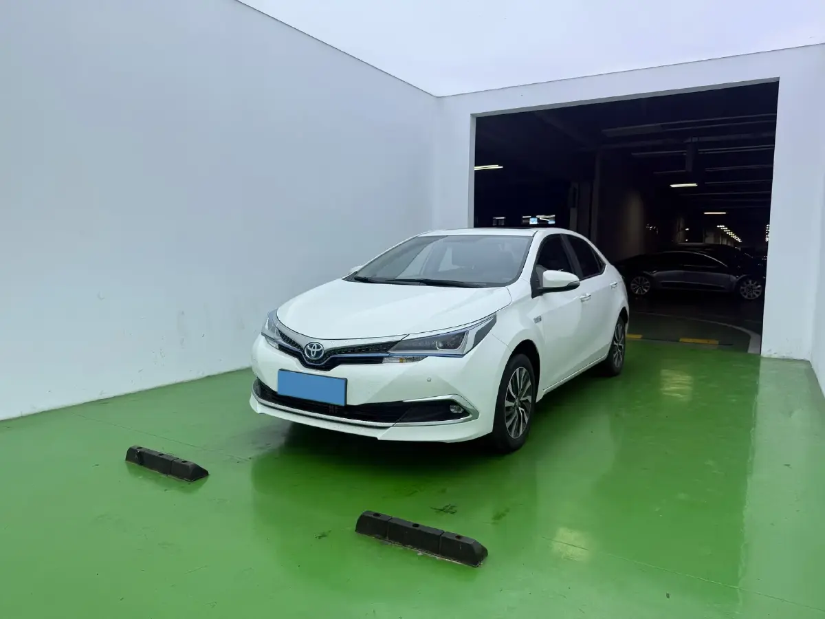 2020 Toyota Corolla Hybird E+ 1.8L 99HP L4 E-CVT PHEV 10.5KWH