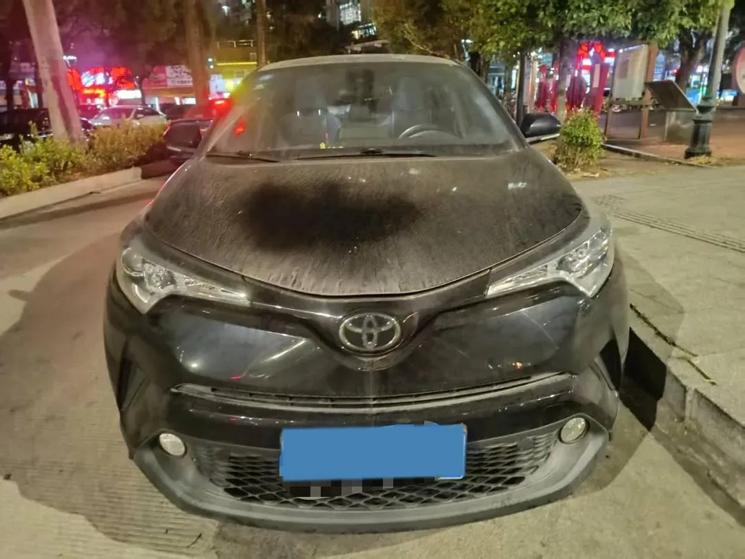 2018 Toyota C-HR 2.0L 171HP L4 CVT,autocango,china used car exporter,china ev exporter,chinese used car exporter,chinese used ev exporter