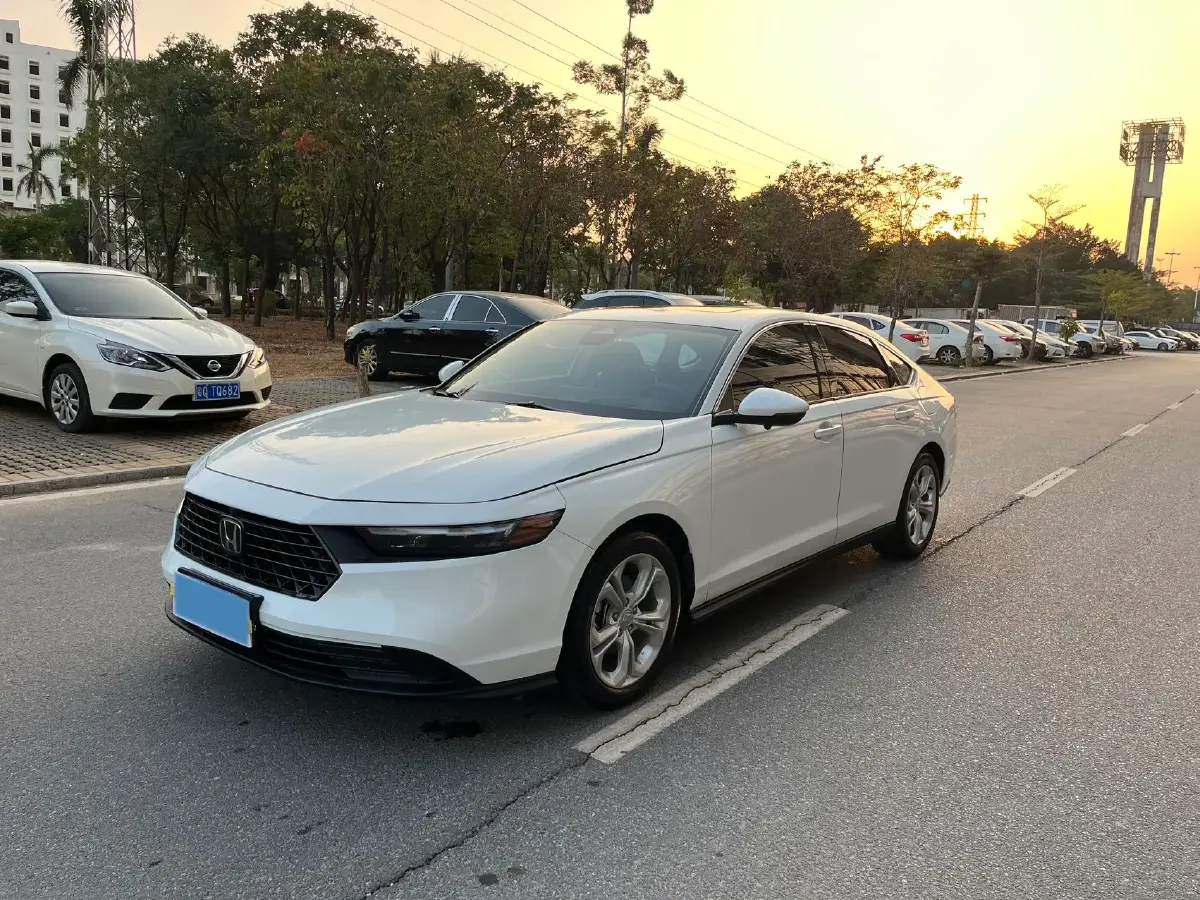 2023 Honda Accord 1.5T 192HP L4 CVT