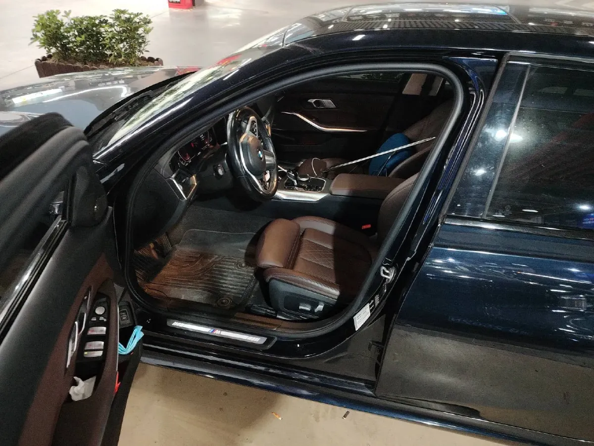 2022 BMW 3 Series 2.0T 184HP L4 8AT,autocango,china used car exporter,china ev exporter,chinese used car exporter,chinese used ev exporter