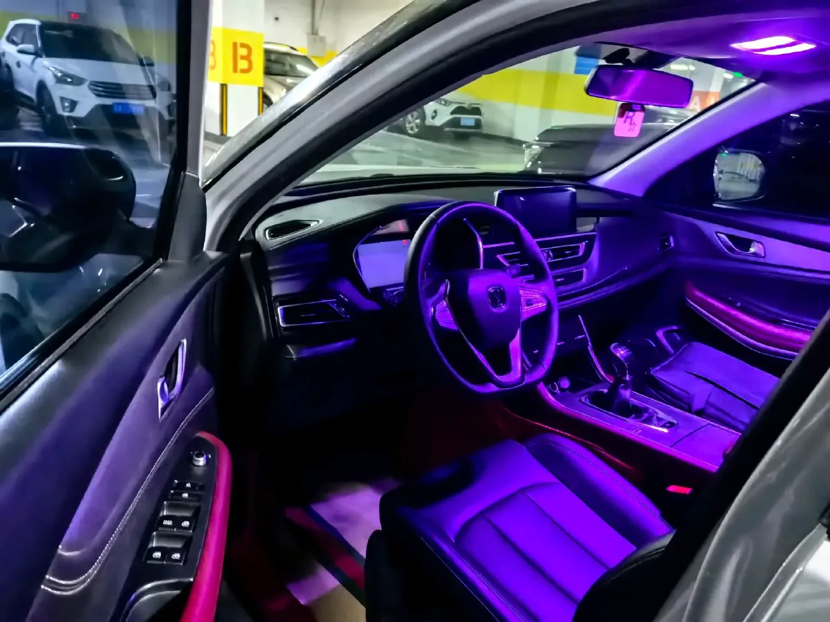 2022 ChangAn CS75 1.5T 180HP L4 6MT,autocango,china used car exporter,china ev exporter,chinese used car exporter,chinese used ev exporter