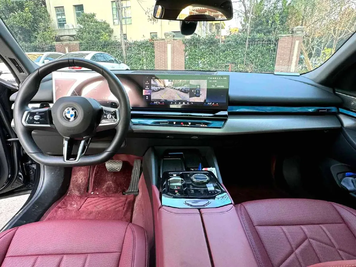 2024 BMW 5 Series 2.0T 258HP L4 8AT,autocango,china used car exporter,china ev exporter,chinese used car exporter,chinese used ev exporter