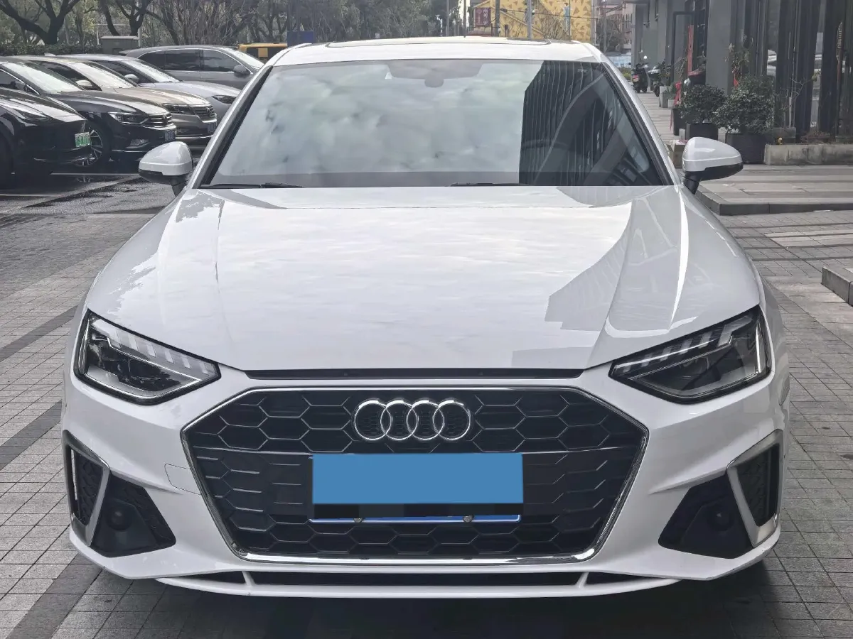 2020 Audi A4L 2.0T 190HP L4 7DCT,autocango,china used car exporter,china ev exporter,chinese used car exporter,chinese used ev exporter