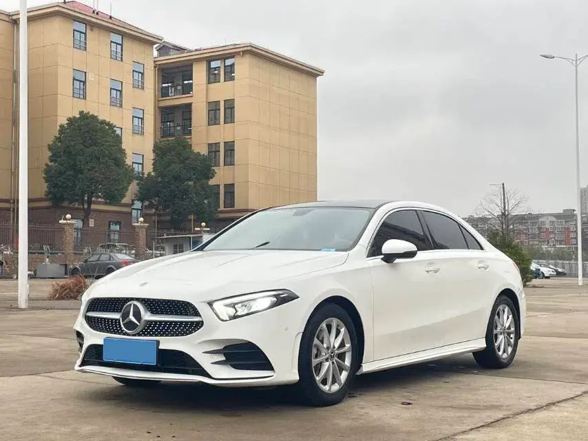 2021 Mercedes-Benz A Class 1.3T 163HP L4 7DCT
