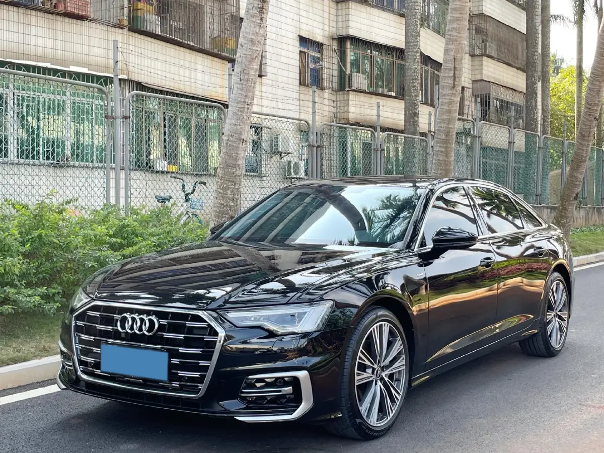 2025 Audi A6L 2.0T 245HP L4 7DCT