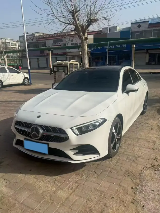 2022 Mercedes-Benz A Class 1.3T 163HP L4 7DCT
