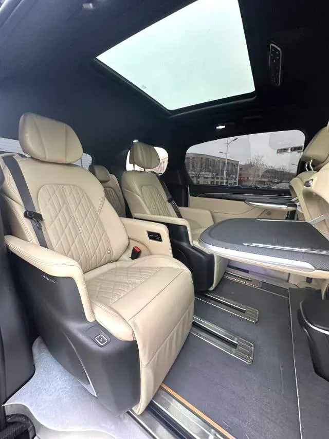 2023 Buick GL8 2.0T 237HP L4 9AT,autocango,china used car exporter,china ev exporter,chinese used car exporter,chinese used ev exporter