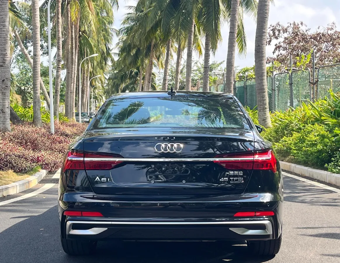 2025 Audi A6L 2.0T 245HP L4 7DCT,autocango,china used car exporter,china ev exporter,chinese used car exporter,chinese used ev exporter