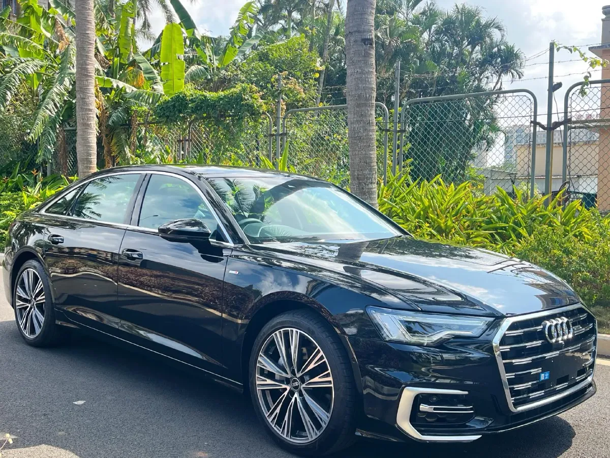 2025 Audi A6L 2.0T 245HP L4 7DCT,autocango,china used car exporter,china ev exporter,chinese used car exporter,chinese used ev exporter