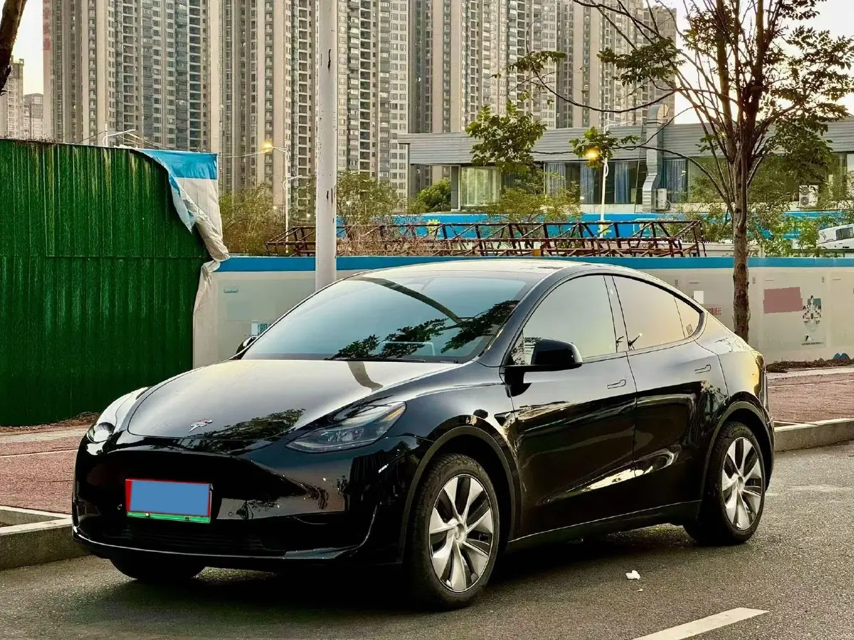 2022 Tesla Model Y BEV 60KWH