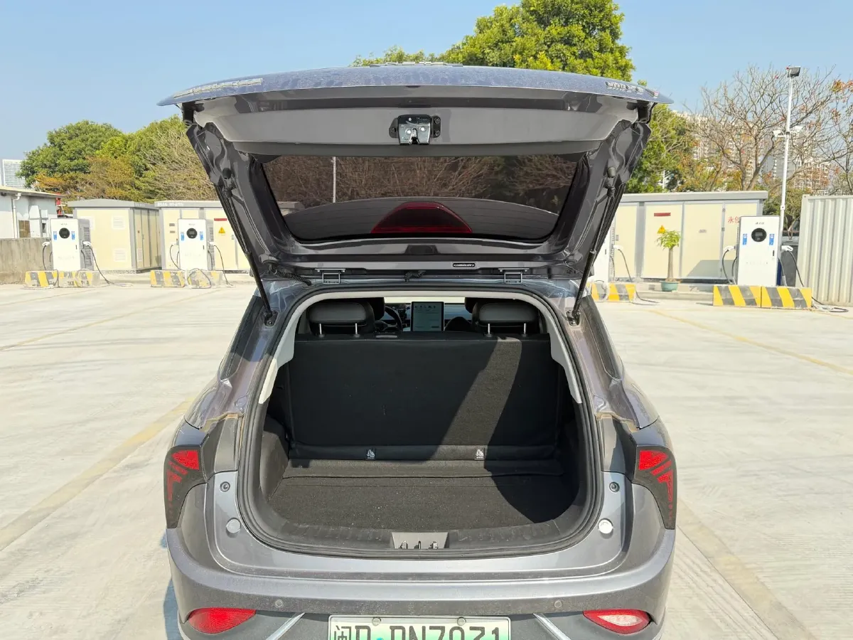 2023 DongFeng Aeolus YiXuan 1.5L 125HP L4 6DCT,autocango,china used car exporter,china ev exporter,chinese used car exporter,chinese used ev exporter