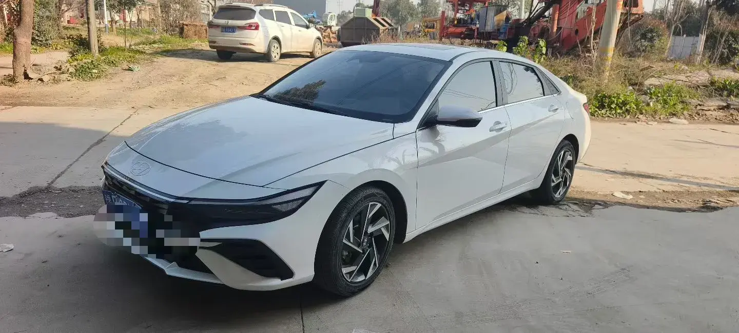 2023 Hyundai Elantra 1.5L 115HP L4 CVT