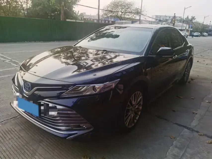 2018 Toyota Camry 2.5L 178HP L4 E-CVT Hybrid