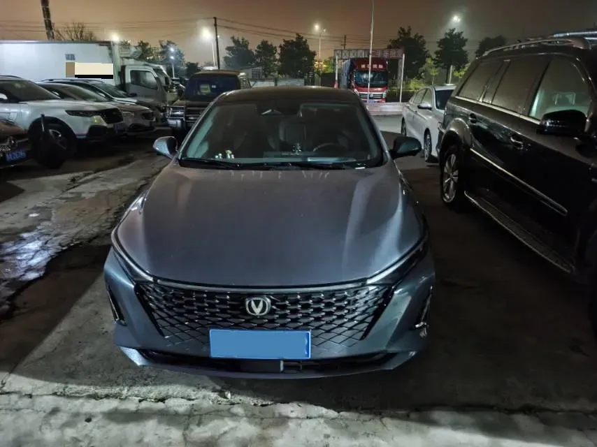 2023 ChangAn Raeton Plus 1.5T 188HP L4 7DCT,autocango,china used car exporter,china ev exporter,chinese used car exporter,chinese used ev exporter