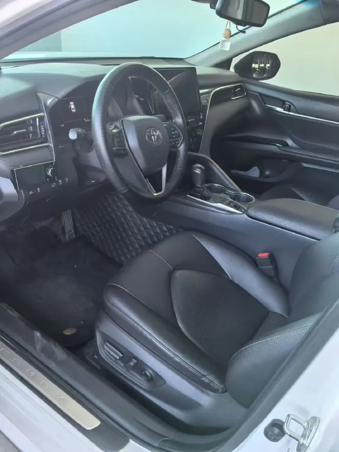 2021 Toyota Camry 2.5L 209HP L4 8AT,autocango,china used car exporter,china ev exporter,chinese used car exporter,chinese used ev exporter