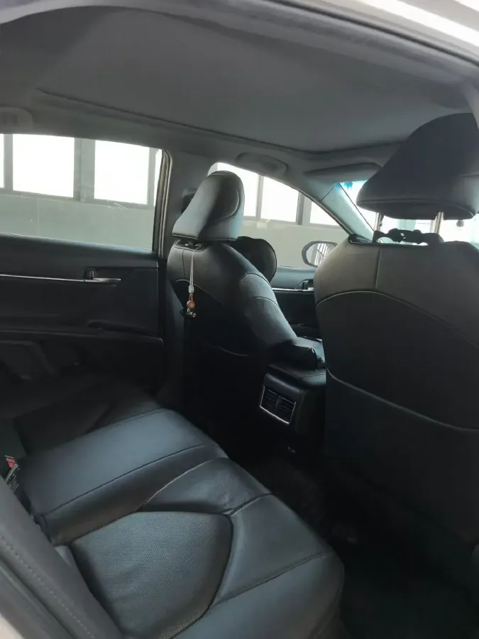 2021 Toyota Camry 2.5L 209HP L4 8AT,autocango,china used car exporter,china ev exporter,chinese used car exporter,chinese used ev exporter