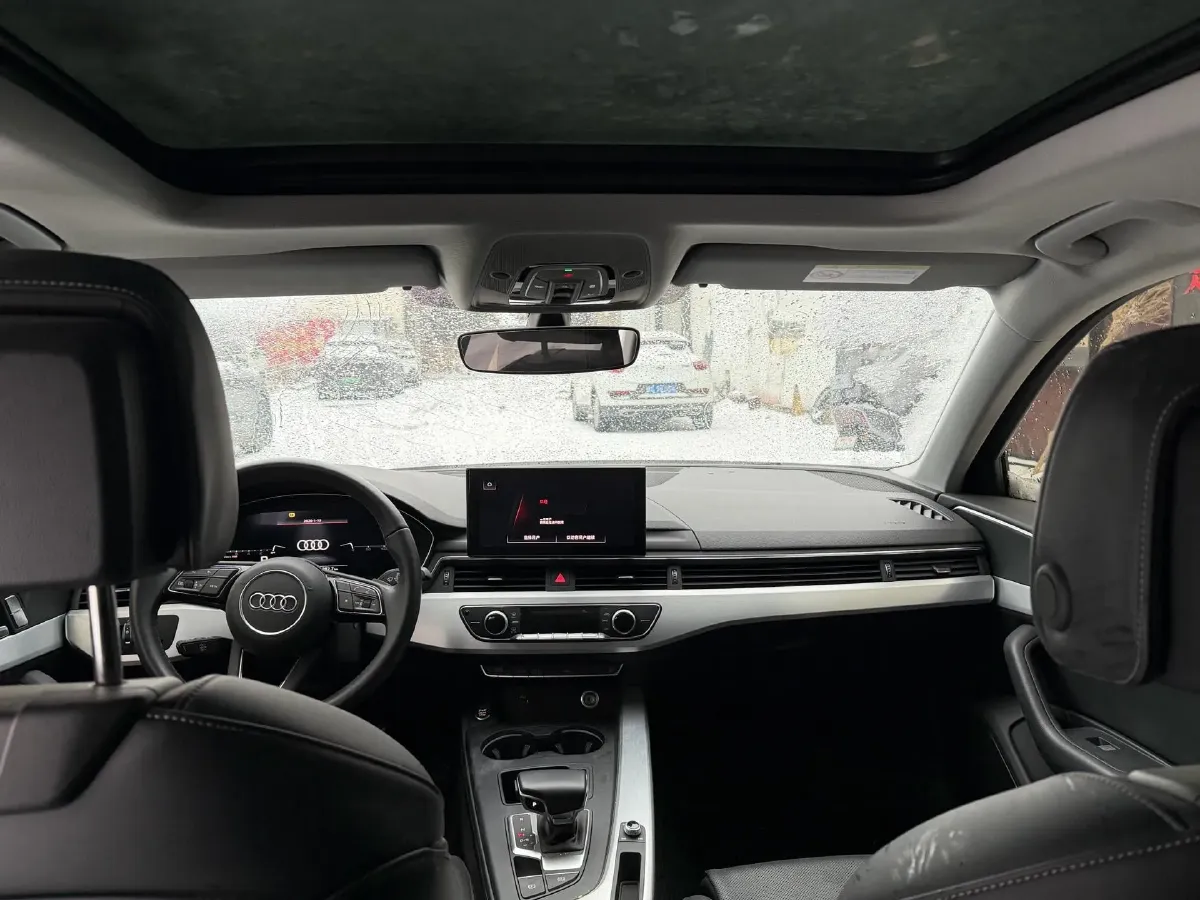 2024 Audi A4L 2.0T 190HP L4 7DCT,autocango,china used car exporter,china ev exporter,chinese used car exporter,chinese used ev exporter