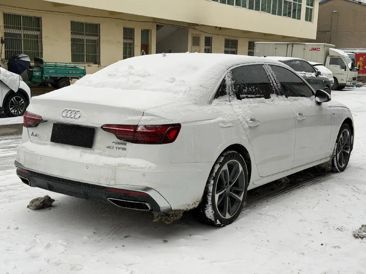 2024 Audi A4L 2.0T 190HP L4 7DCT,autocango,china used car exporter,china ev exporter,chinese used car exporter,chinese used ev exporter