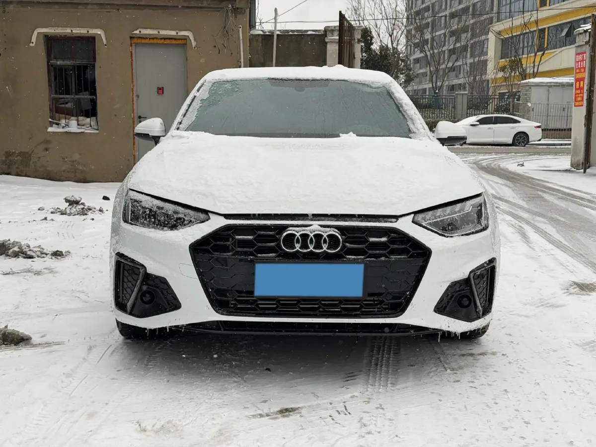 2024 Audi A4L 2.0T 190HP L4 7DCT,autocango,china used car exporter,china ev exporter,chinese used car exporter,chinese used ev exporter