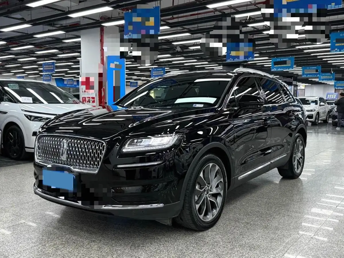 2021 Lincoln Nautilus 2.0T 245HP L4 8AT