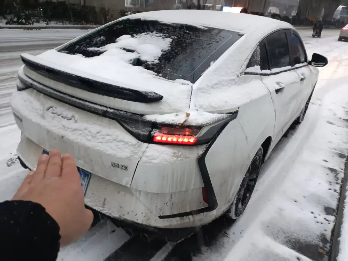 2023 DongFeng Aeolus YiXuan 1.5L 125HP L4 6DCT,autocango,china used car exporter,china ev exporter,chinese used car exporter,chinese used ev exporter