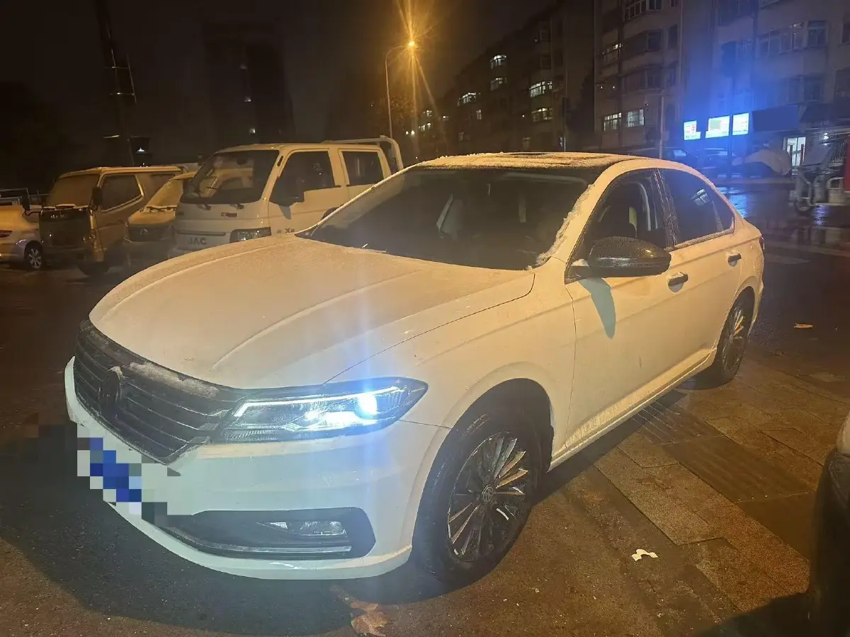 2019 Volkswagen Sagitar 1.2T 116HP L4 7DCT