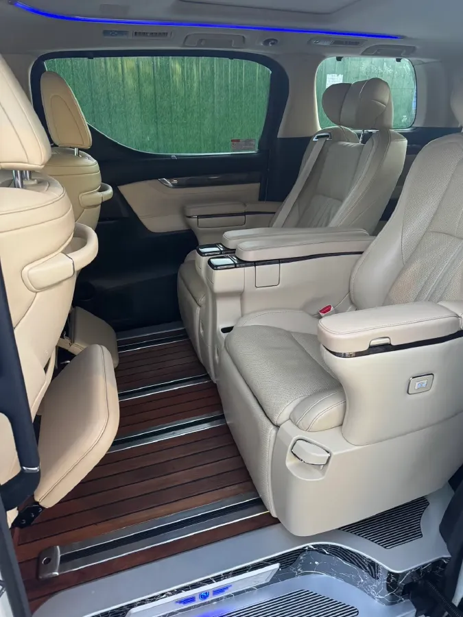2018 Toyota Alphard 3.5L 301HP V6 8AT,autocango,china used car exporter,china ev exporter,chinese used car exporter,chinese used ev exporter