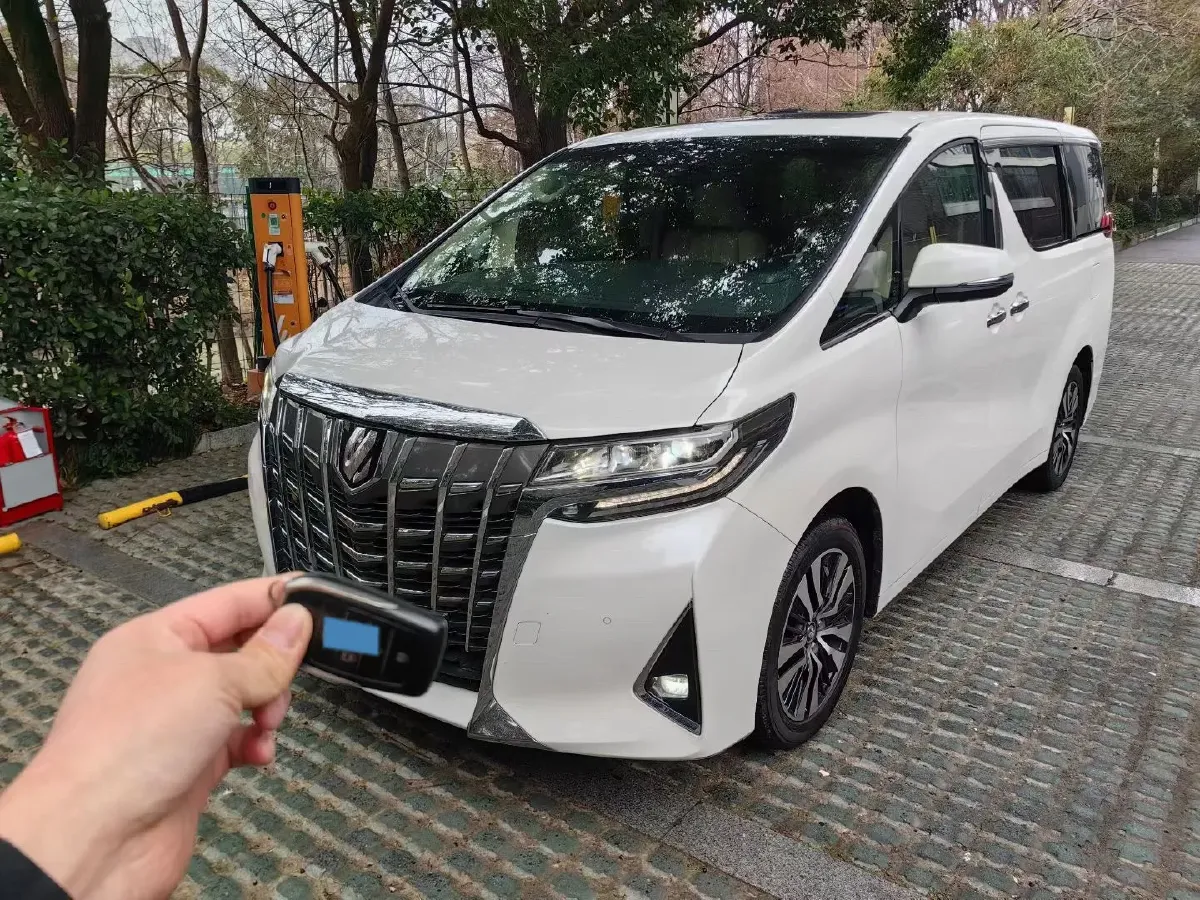 2018 Toyota Alphard 3.5L 301HP V6 8AT,autocango,china used car exporter,china ev exporter,chinese used car exporter,chinese used ev exporter