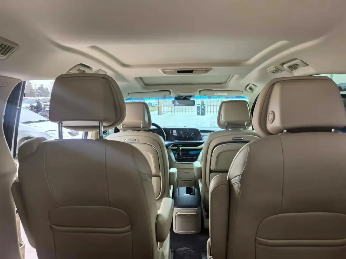 2021 Buick GL8 2.0T 237HP L4 9AT,autocango,china used car exporter,china ev exporter,chinese used car exporter,chinese used ev exporter