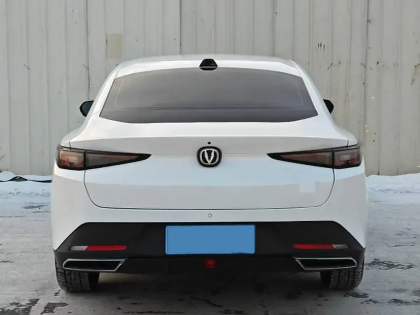 2023 ChangAn Lamore 1.5T 170HP L4 7DCT,autocango,china used car exporter,china ev exporter,chinese used car exporter,chinese used ev exporter