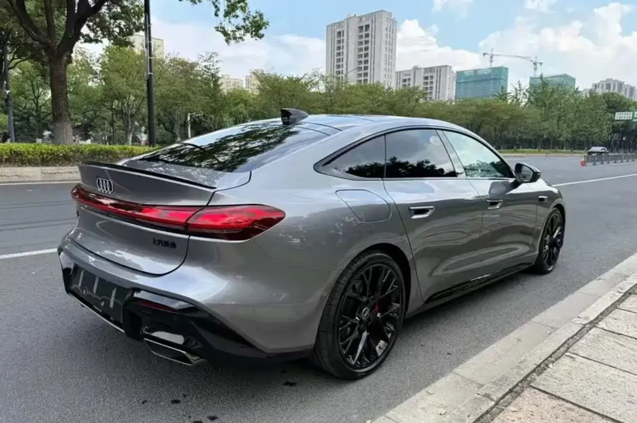 2026 Audi A5L Sportback 2.0T 204HP L4 7DCT,autocango,china used car exporter,china ev exporter,chinese used car exporter,chinese used ev exporter