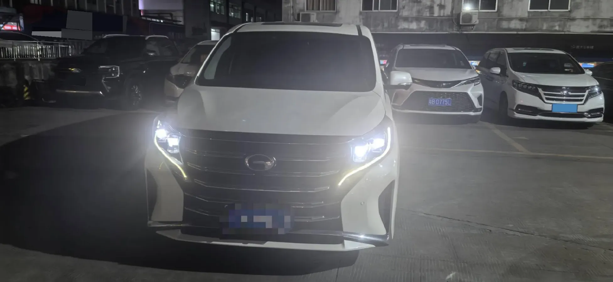 2021 GAC Trumpchi M8 2.0T 252HP L4 8AT,autocango,china used car exporter,china ev exporter,chinese used car exporter,chinese used ev exporter