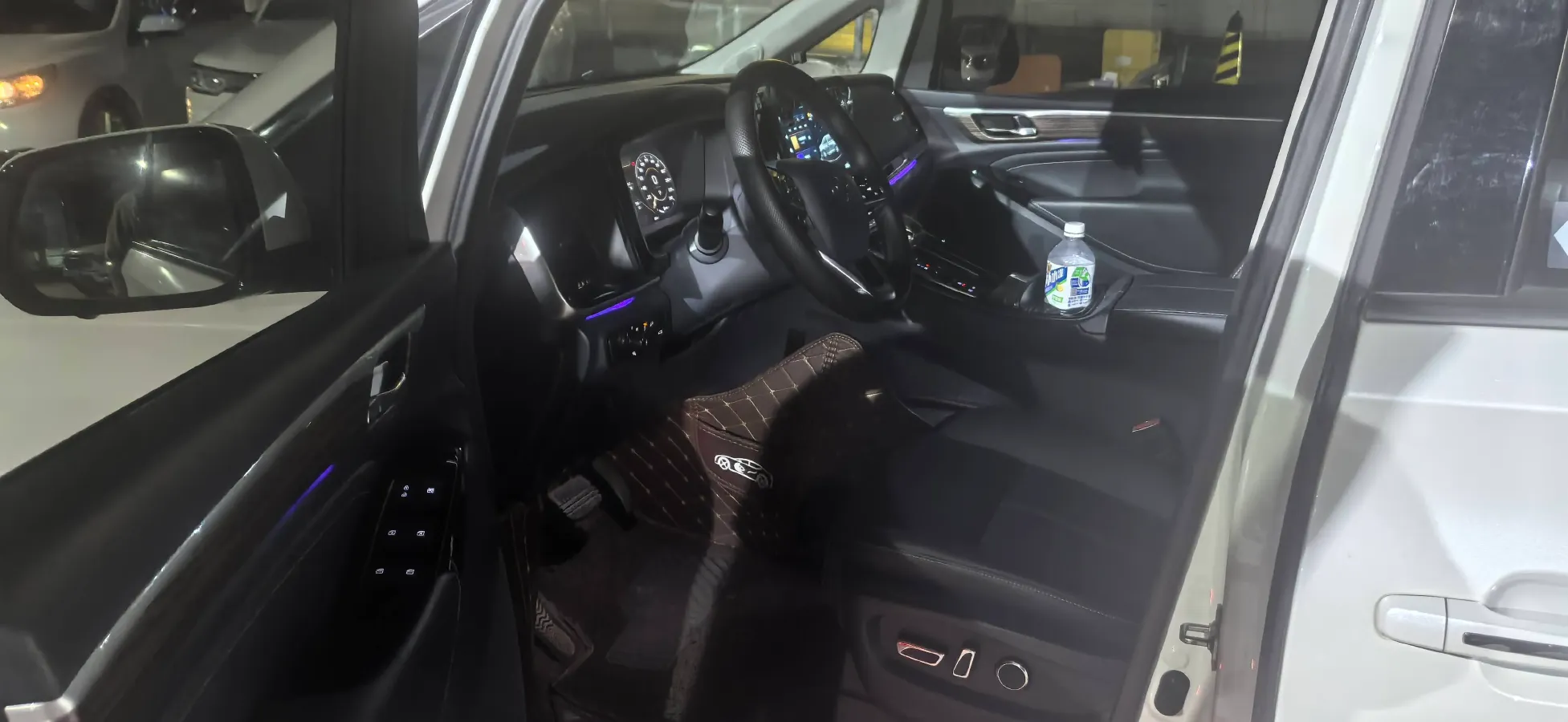 2021 GAC Trumpchi M8 2.0T 252HP L4 8AT,autocango,china used car exporter,china ev exporter,chinese used car exporter,chinese used ev exporter