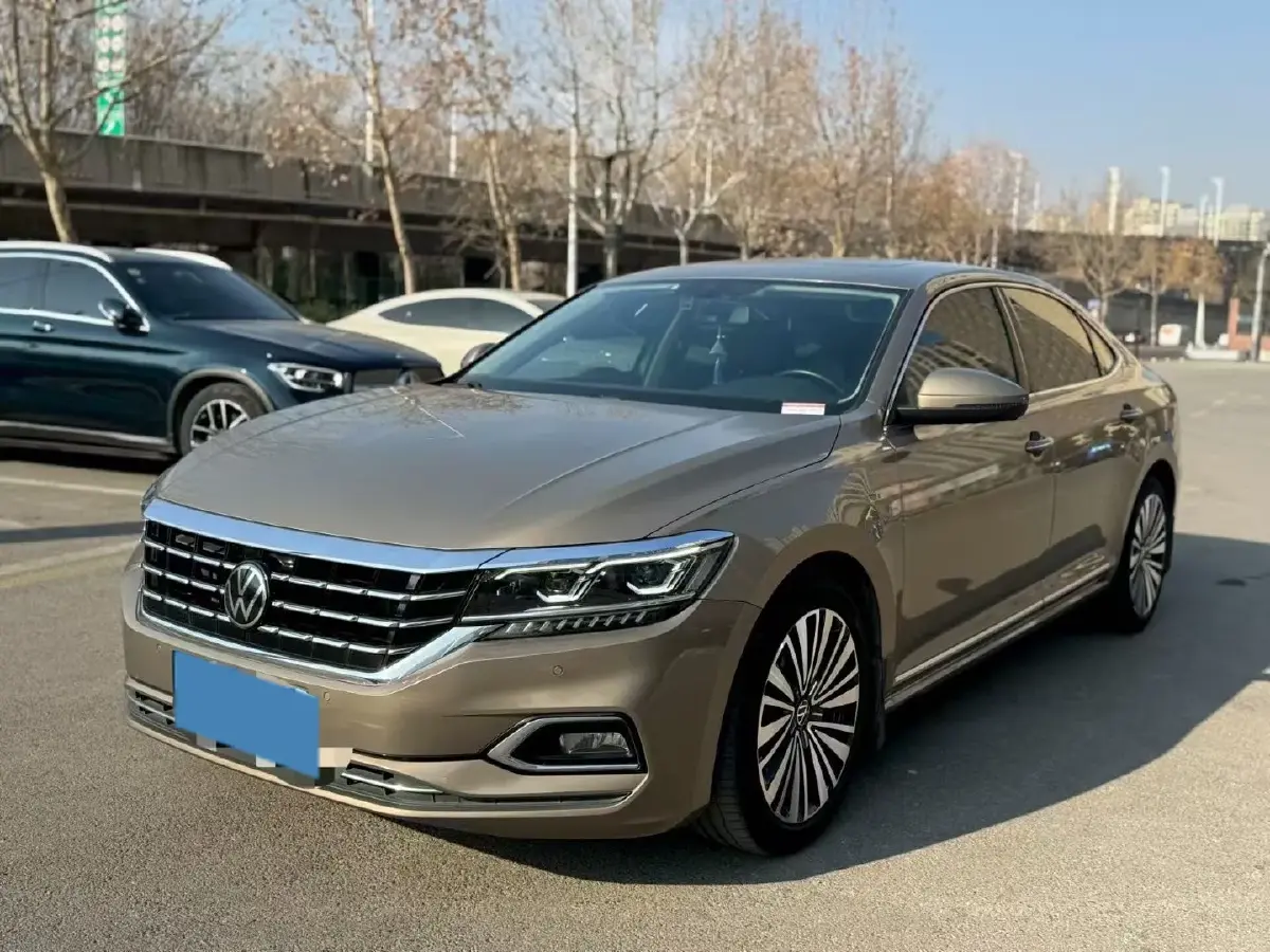 2021 Volkswagen Passat 2.0T 186HP L4 7DCT