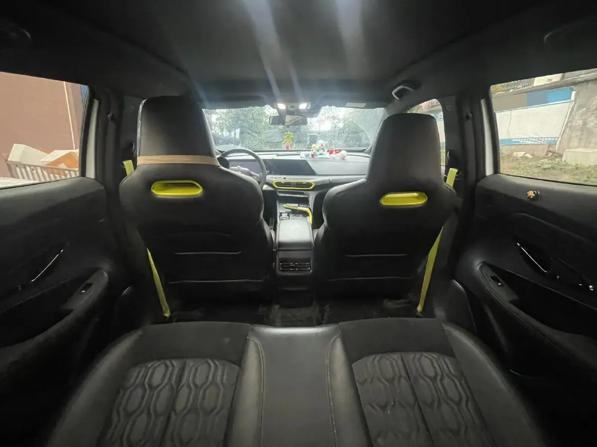 2022 ChangAn UNI-T 1.5T 188HP L4 7DCT,autocango,china used car exporter,china ev exporter,chinese used car exporter,chinese used ev exporter