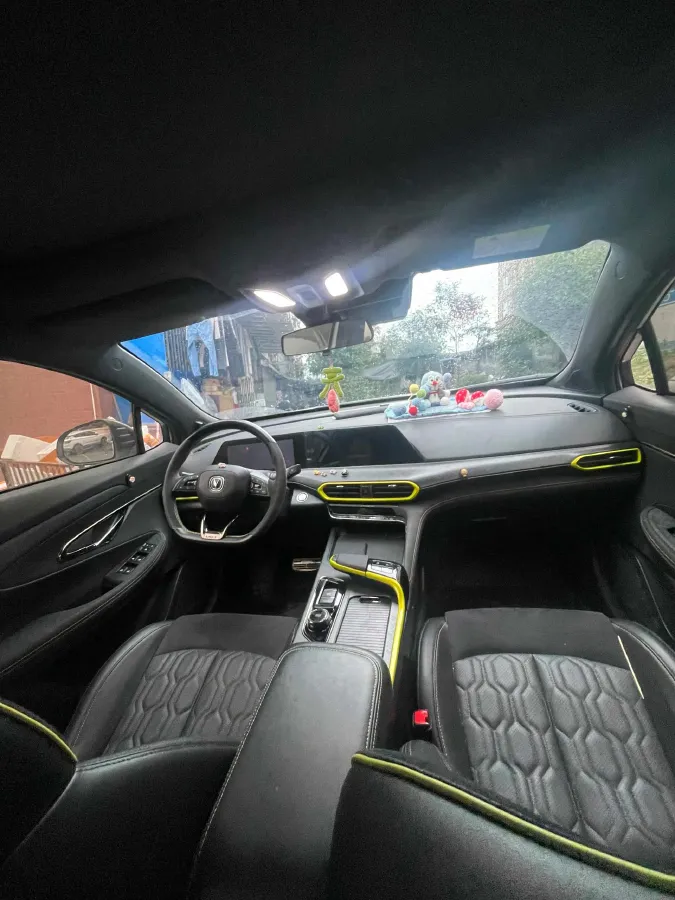 2022 ChangAn UNI-T 1.5T 188HP L4 7DCT,autocango,china used car exporter,china ev exporter,chinese used car exporter,chinese used ev exporter