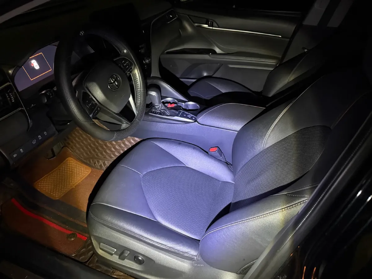 2021 Toyota Camry 2.5L 209HP L4 8AT,autocango,china used car exporter,china ev exporter,chinese used car exporter,chinese used ev exporter