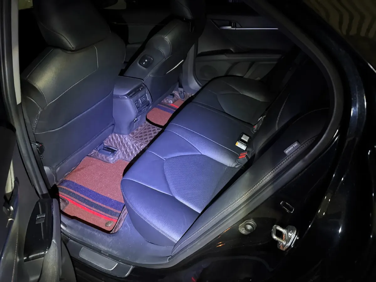 2021 Toyota Camry 2.5L 209HP L4 8AT,autocango,china used car exporter,china ev exporter,chinese used car exporter,chinese used ev exporter