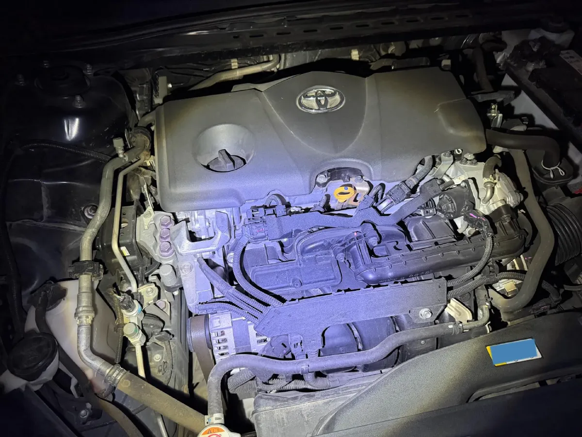 2021 Toyota Camry 2.5L 209HP L4 8AT,autocango,china used car exporter,china ev exporter,chinese used car exporter,chinese used ev exporter