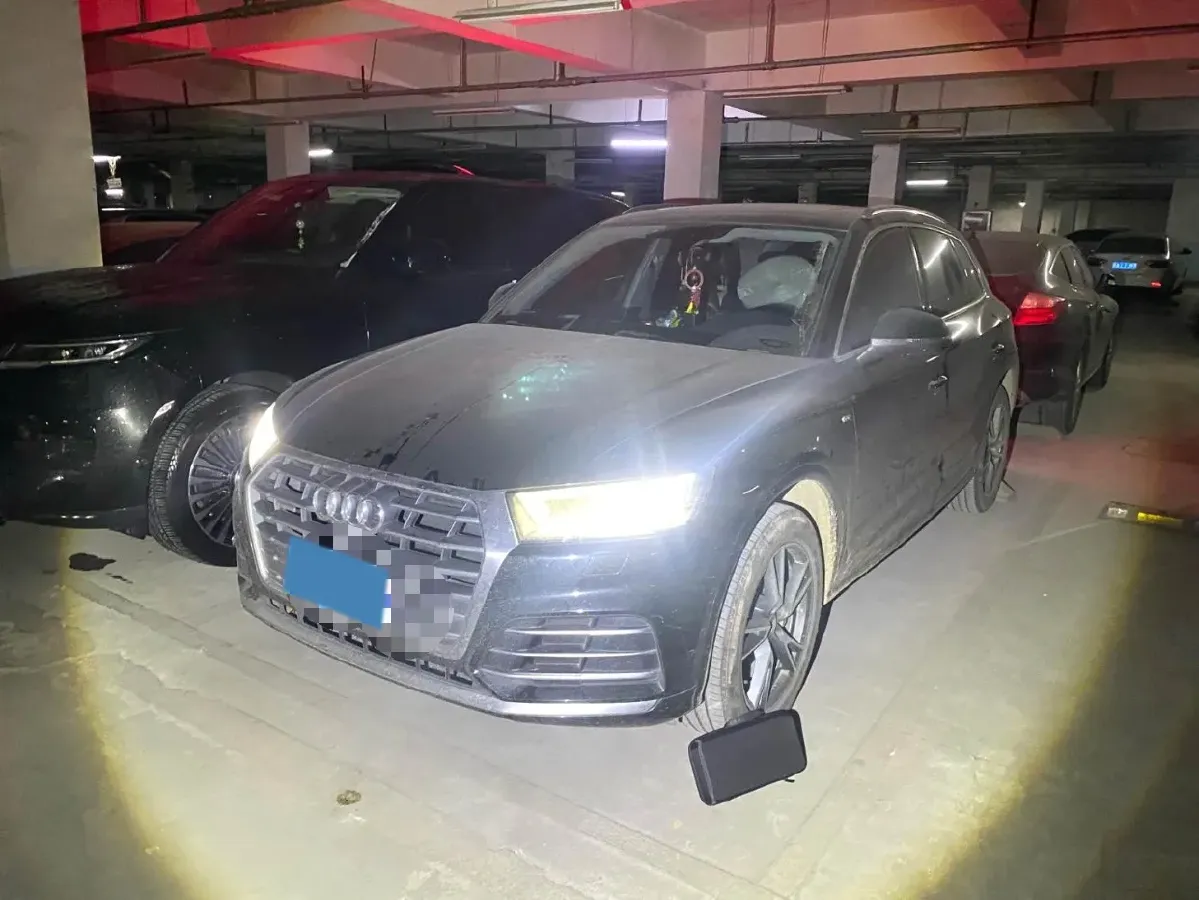 2020 Audi Q5L 2.0T 252HP L4 7DCT,autocango,china used car exporter,china ev exporter,chinese used car exporter,chinese used ev exporter