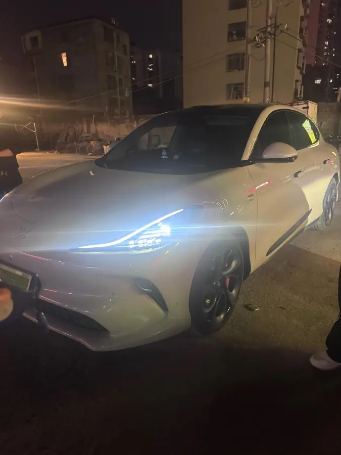 2025 IM LS6 BEV 83KWH