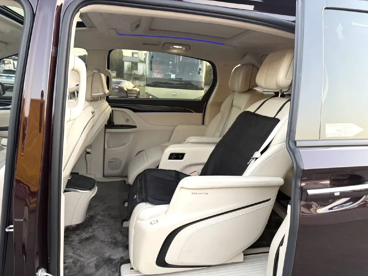 2022 Buick GL8 2.0T 237HP L4 9AT,autocango,china used car exporter,china ev exporter,chinese used car exporter,chinese used ev exporter