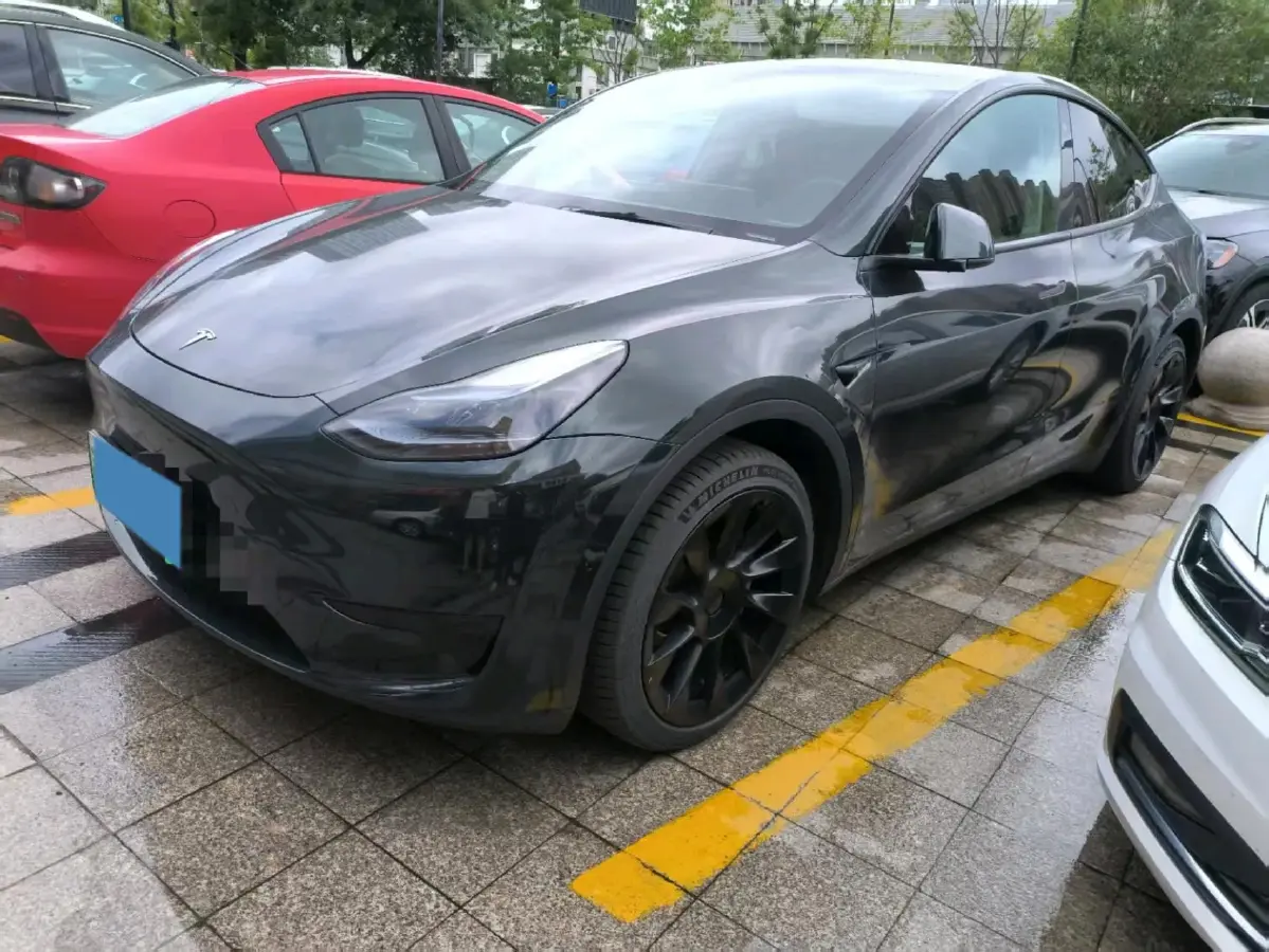 2022 Tesla Model Y BEV 60KWH
