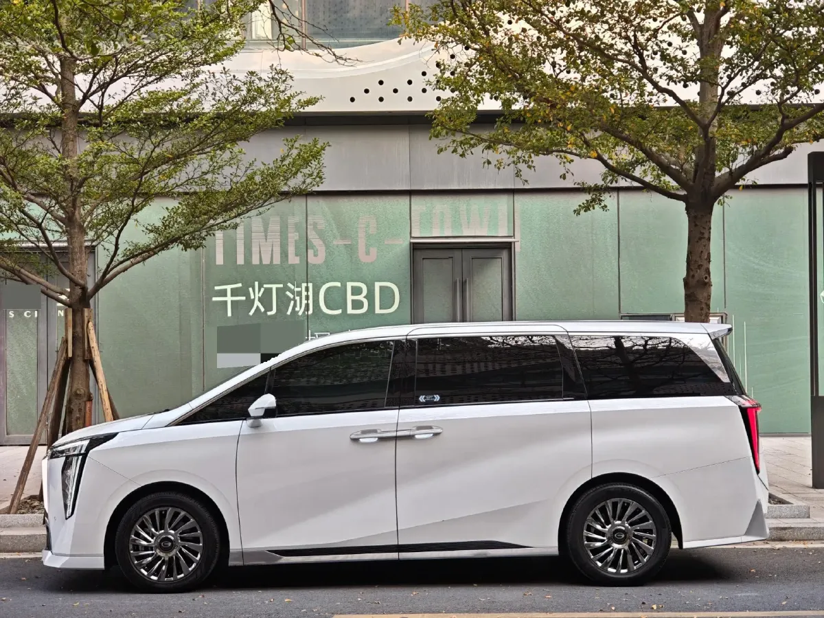 2023 GAC Trumpchi M8 2.0T 190HP L4 E-CVT Hybrid,autocango,china used car exporter,china ev exporter,chinese used car exporter,chinese used ev exporter