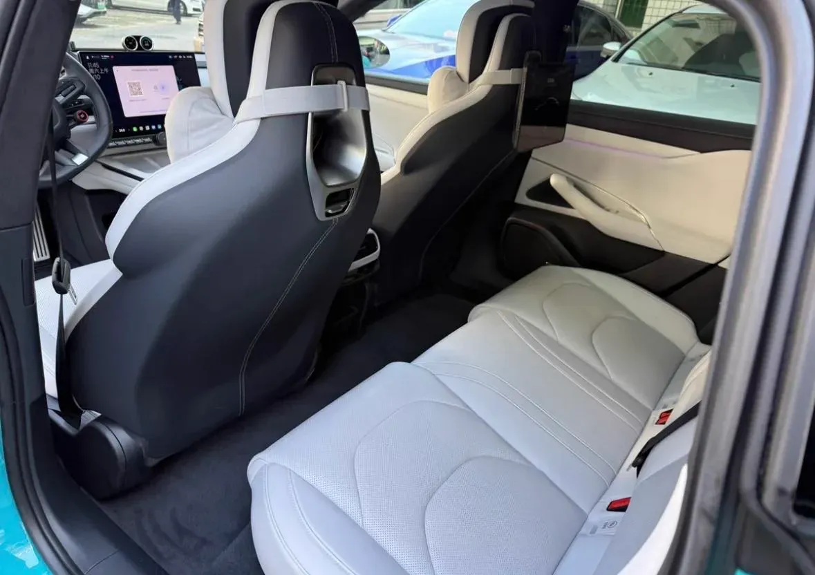 2024 MI SU7 BEV 101KWH,autocango,china used car exporter,china ev exporter,chinese used car exporter,chinese used ev exporter