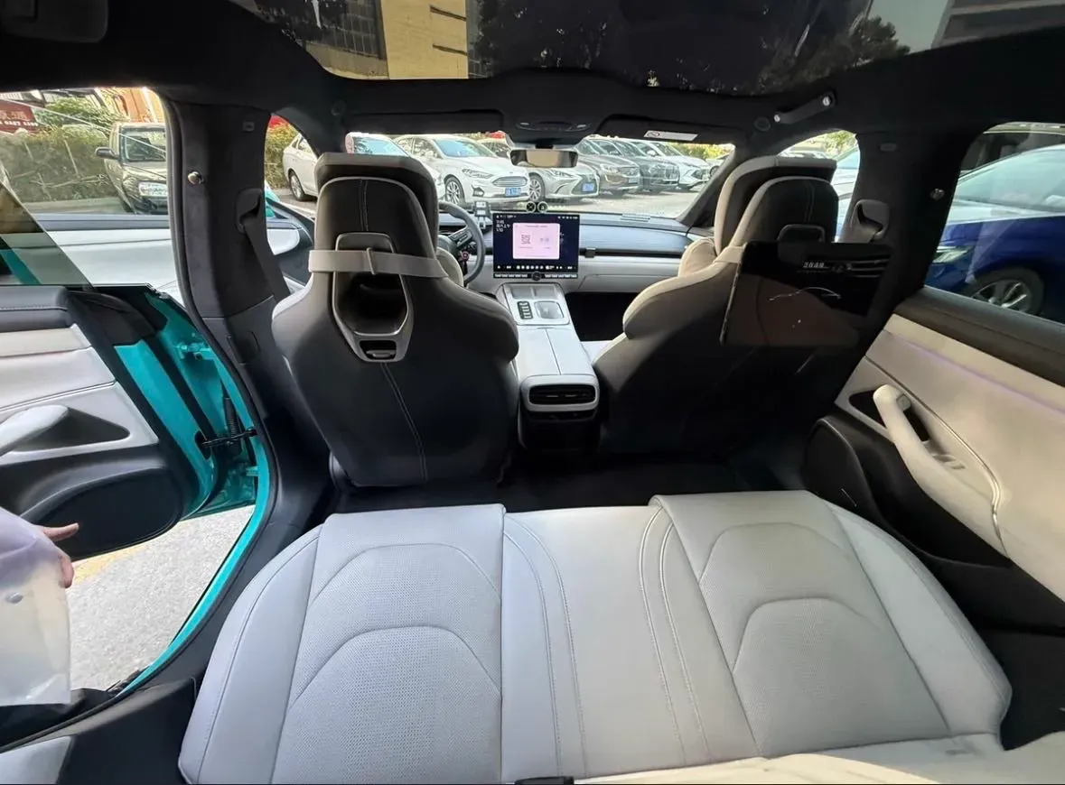 2024 MI SU7 BEV 101KWH,autocango,china used car exporter,china ev exporter,chinese used car exporter,chinese used ev exporter