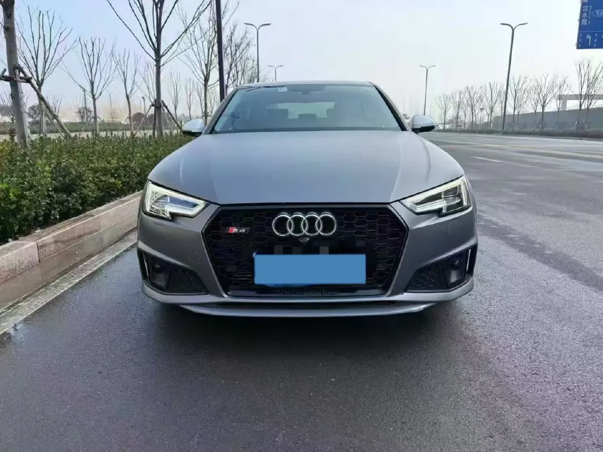 2020 Audi A4L 2.0T 190HP L4 7DCT,autocango,china used car exporter,china ev exporter,chinese used car exporter,chinese used ev exporter