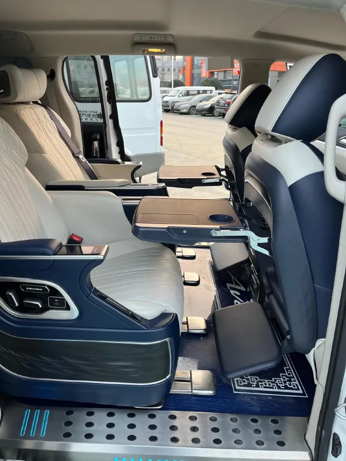 2020 Buick GL8 2.0T 237HP L4 9AT,autocango,china used car exporter,china ev exporter,chinese used car exporter,chinese used ev exporter