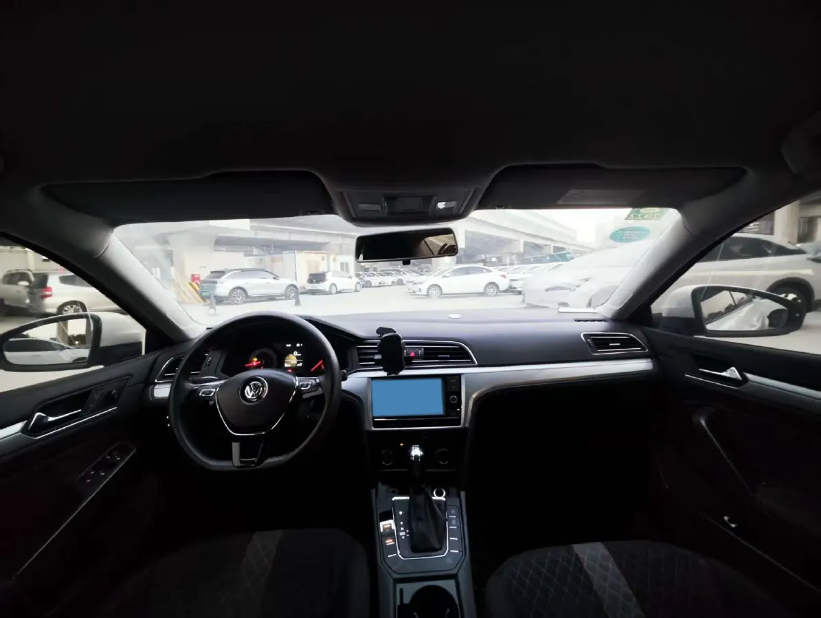 2019 Volkswagen T-Cross 1.4T 150HP L4 7DCT,autocango,china used car exporter,china ev exporter,chinese used car exporter,chinese used ev exporter