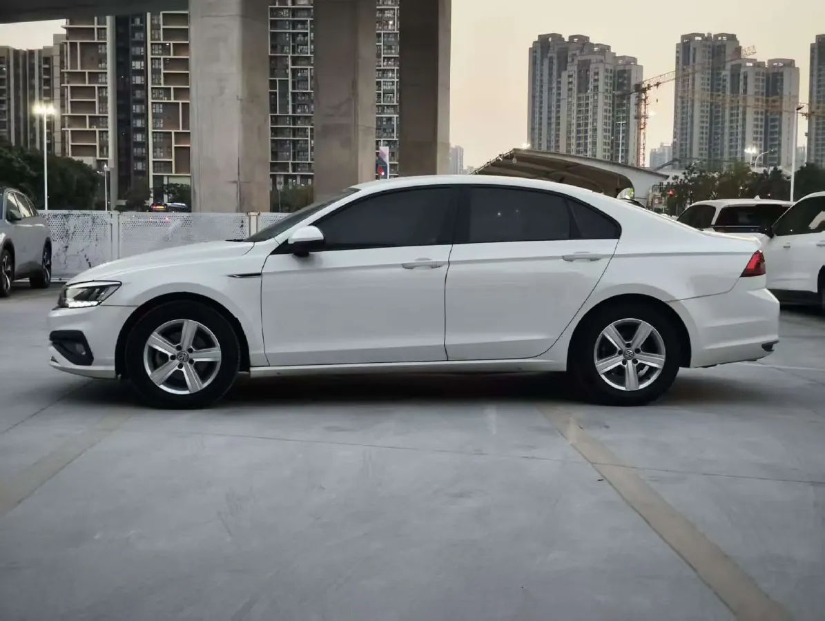 2019 Volkswagen T-Cross 1.4T 150HP L4 7DCT,autocango,china used car exporter,china ev exporter,chinese used car exporter,chinese used ev exporter